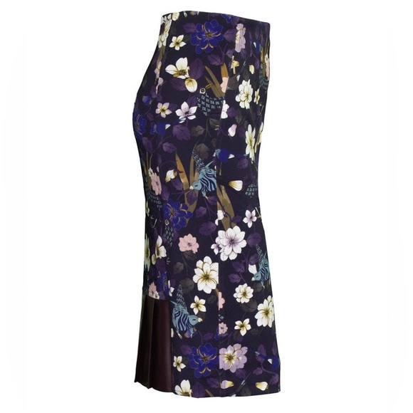 (B47) Marc Cain Print Pencil Midi Skirt Pleat Detail on back, Floral, Size 8,NWT - Picture 5 of 8